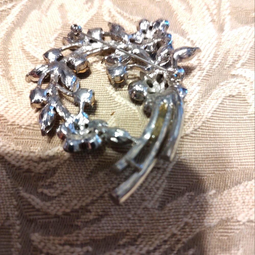 🖤🩶🤍 Sultry Vintage 90's Art Deco Nouveau Rhinestone Brooch - Picture 10 of 11